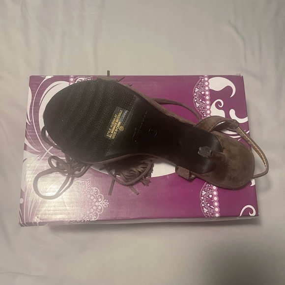 BRAND FOREVER, STYLE RUBINA-57 COLOR TAUPE SIZE 10 - Picture 2 of 4